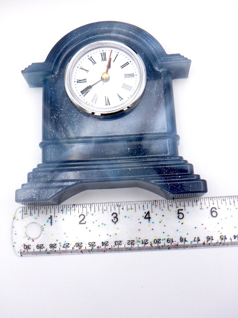 Handmade Resin Clock - Picture 12 of 12